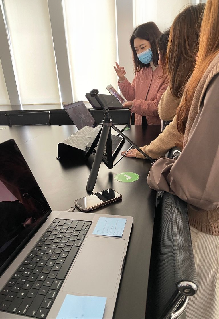 Usability testing session photo